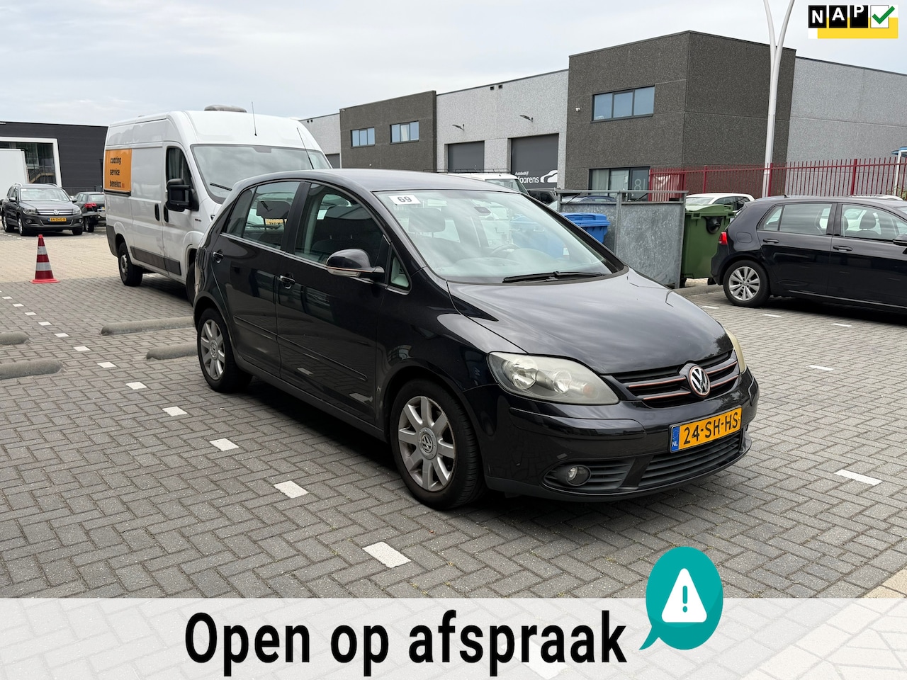 Volkswagen Golf Plus - 1.6 FSI Sportline Airco|Cruise|Carplay - AutoWereld.nl