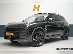 Lynk & Co 01 - 1.5 | Zwart optiek | Panoramadak | Camera | Navigatie | Memory | Lm velgen