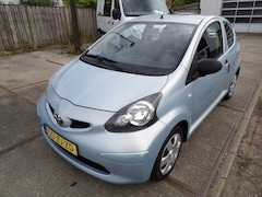 Toyota Aygo - 1.0-12V
