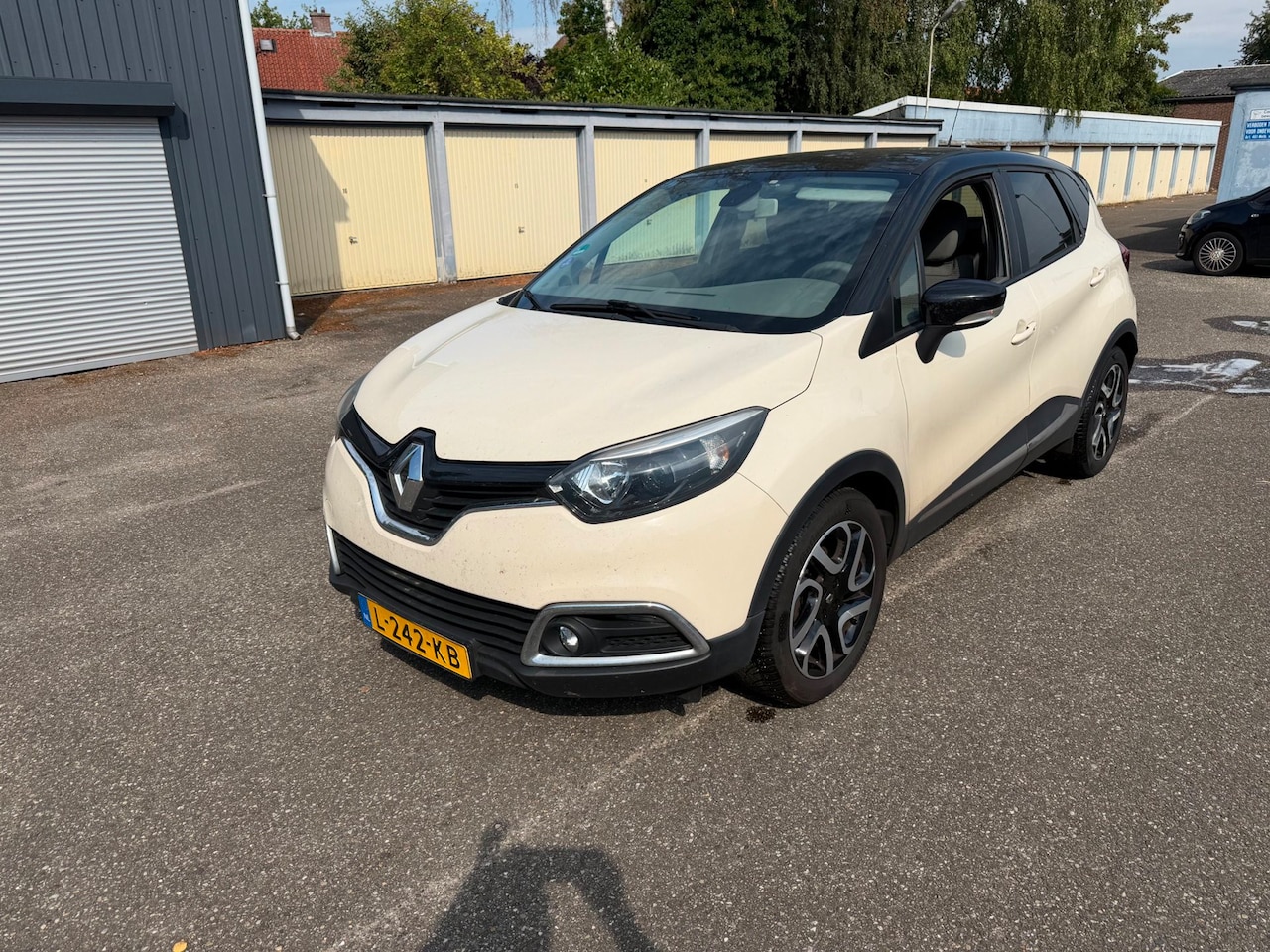 Renault Captur - 1.2 TCe Dynamique DISTREBUTIE GEBROKEN LOOPT NIET - AutoWereld.nl