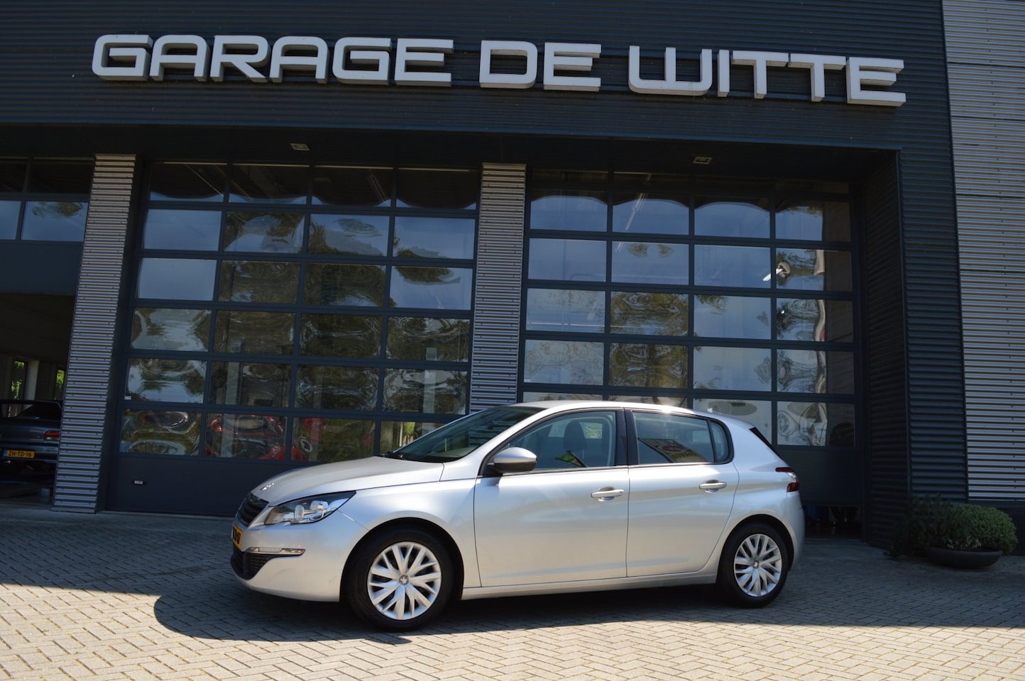 Peugeot 308 - 1.6 BlueHDi Blue Lease Premium 1.6 BlueHDi Blue Lease Premium - AutoWereld.nl