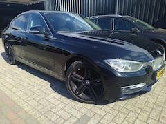 BMW 3-serie - 320i EDE High Exec