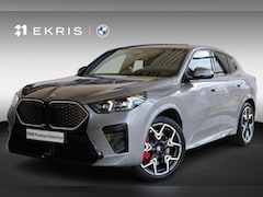 BMW iX2 - eDrive20 | M Sport Pro | Panoramadak | Harman/Kardon | Elektr. Verstelbare Stoelen | Drivi