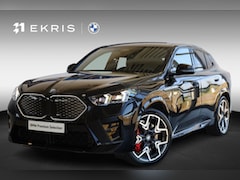 BMW iX2 - eDrive20 | M Sport Pro | Panoramadak | Harman/Kardon | Driving Assistant Plus | Trekhaak
