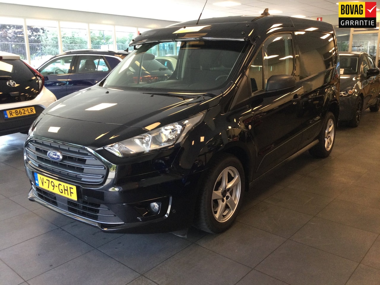 Ford Transit Connect - 1.0 Ecoboost L1 Limited PDC--Vooruitverwarming--trekhaak-betimmering laadruimte - AutoWereld.nl