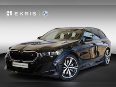 BMW i5 Touring - eDrive40 | M Sport Pro | Panoramadak | Driving Assistant | Comfort Access | Trekhaak