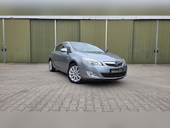 Opel Astra - 1.4 Turbo Cosmo