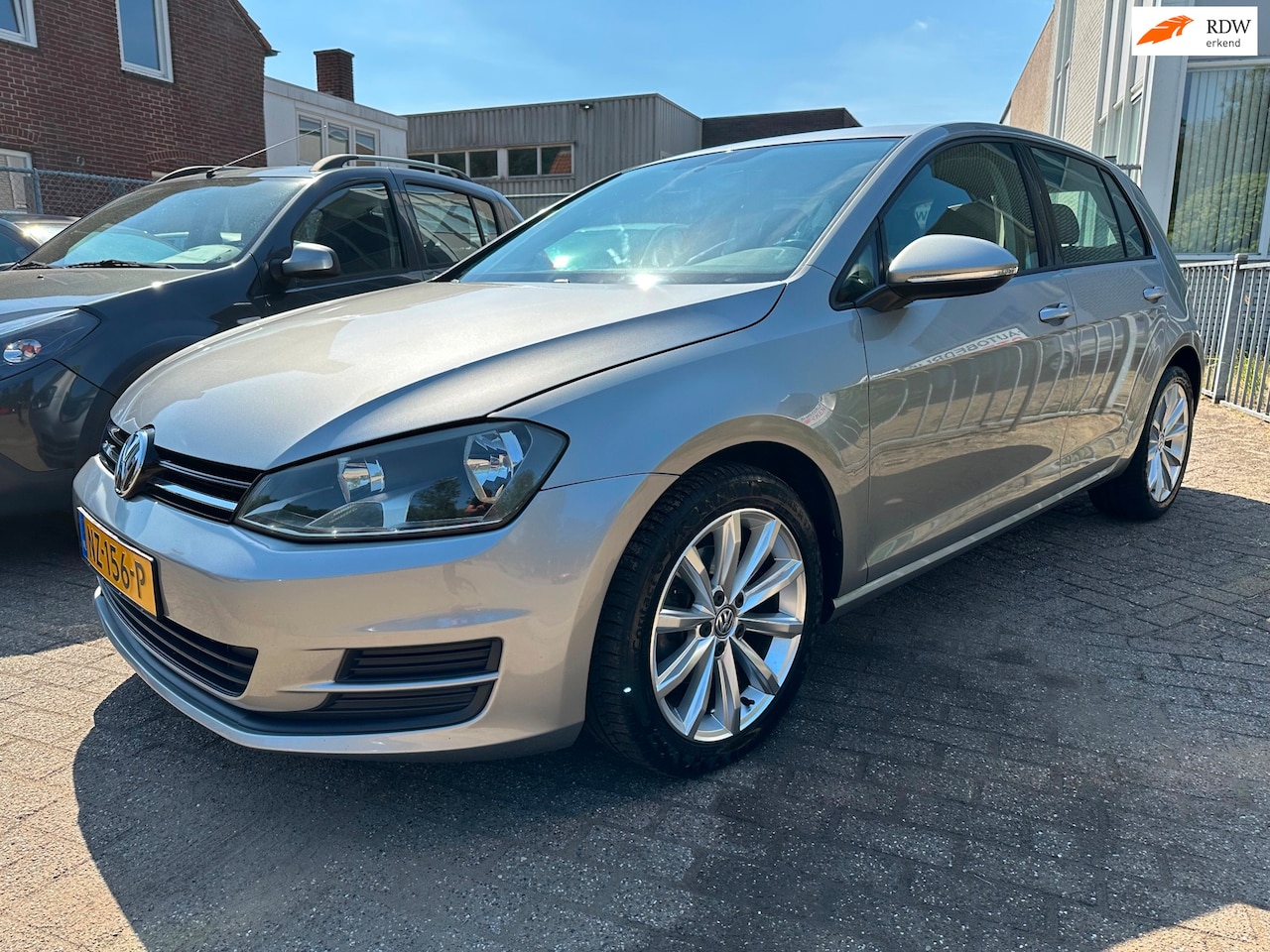 Volkswagen Golf - 1.8 DGS * AUTOMAAT * 170 PK * LEDER * LMV * CRUISE - AutoWereld.nl