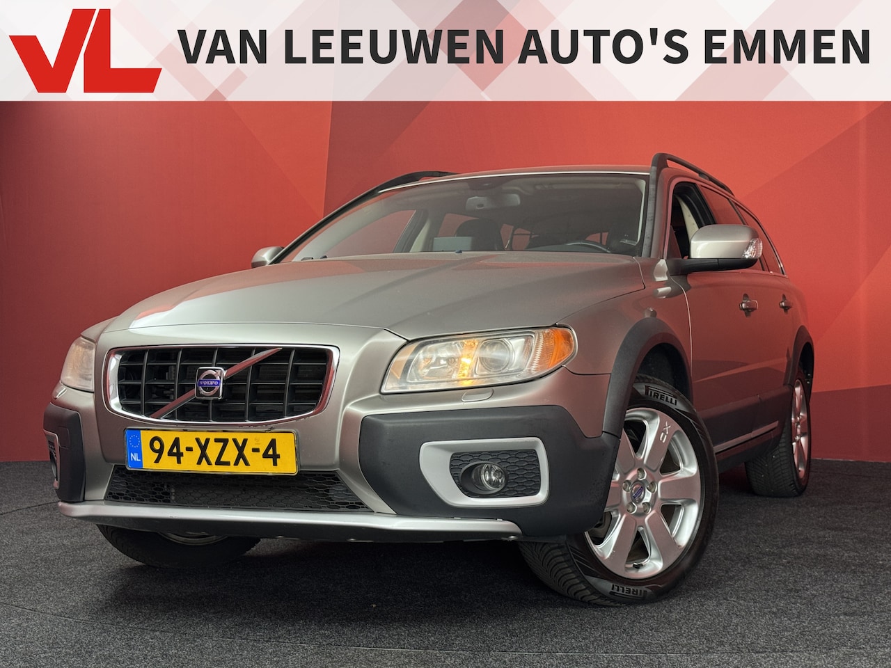 Volvo XC70 - 3.2 Summum AWD | Trekhaak | Pano | Stoelverwarming - AutoWereld.nl