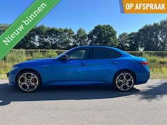 Alfa Romeo Giulia - 2.0t Q4 Veloce, my22, 18dkm, Pano, Misano