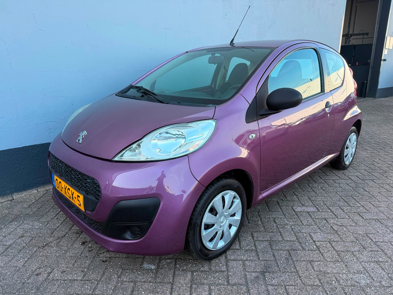 Peugeot 107 - 1.0 Access Accent - Airco - AutoWereld.nl