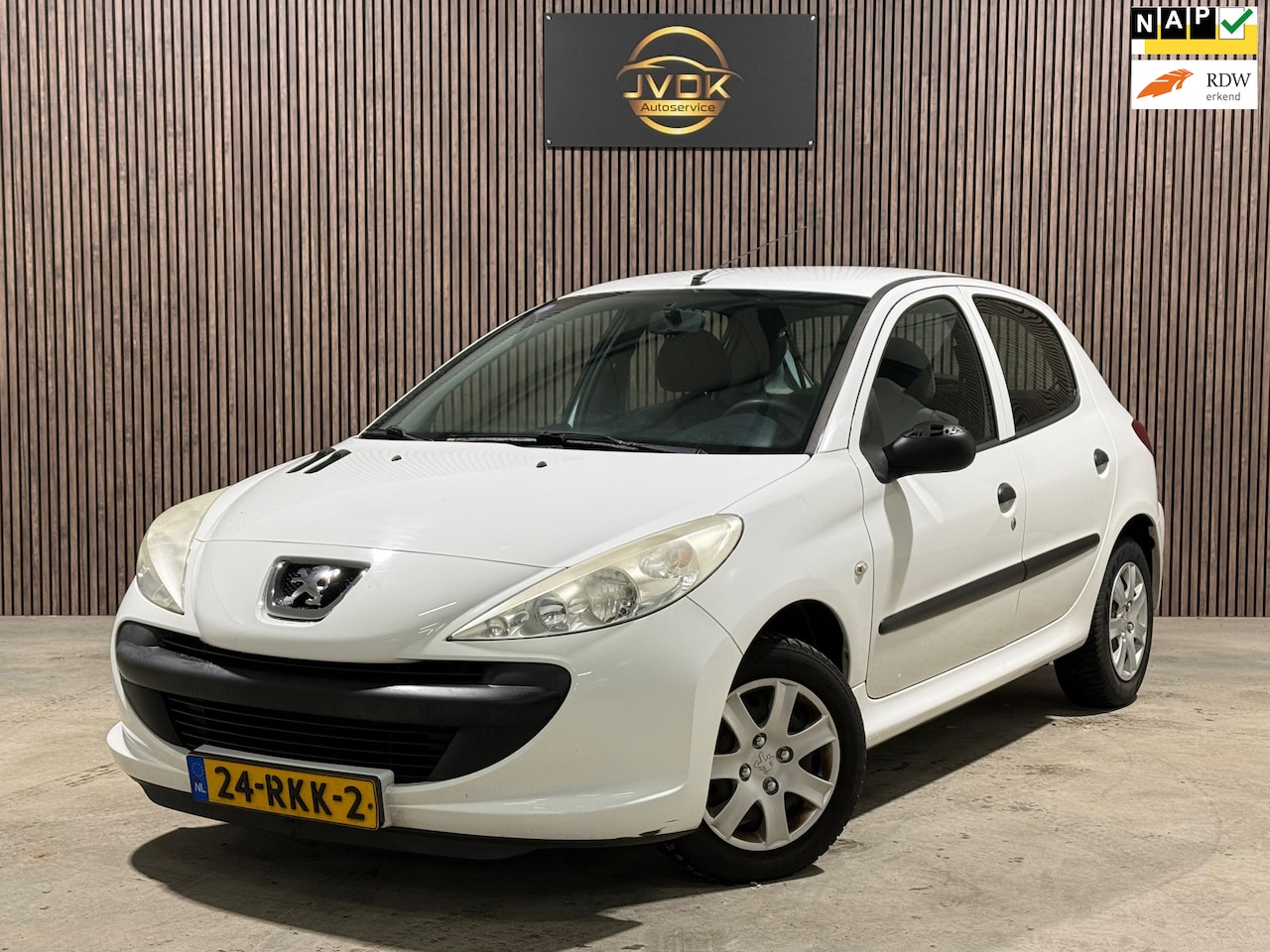 Peugeot 206 - 1.1 XR 2011 AIRCO 5-DEURS NAP - AutoWereld.nl