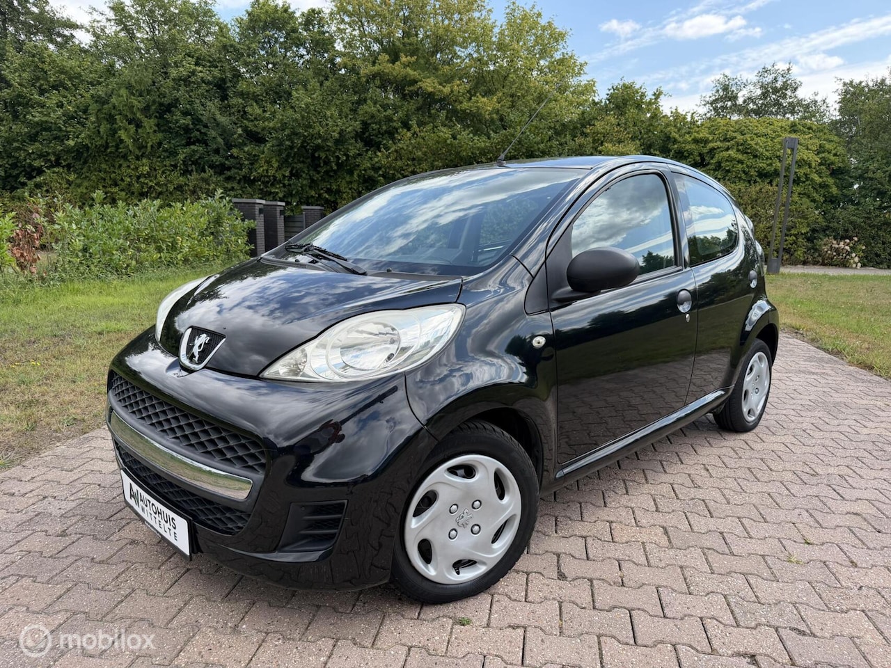 Peugeot 107 - 1.0-12V XR 1.0-12V XR, Airco, Carplay, 5 deurs, NAP - AutoWereld.nl