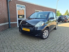 Daihatsu Sirion - 1.0-12V PREMIUM airco / elektrische ramen / aux