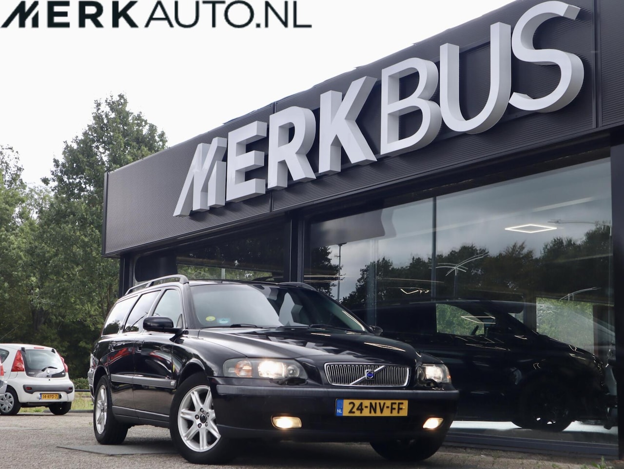 Volvo V70 - 2.5 T 210pk: Xenon, leder,trekhaak,stoelverwarming - AutoWereld.nl