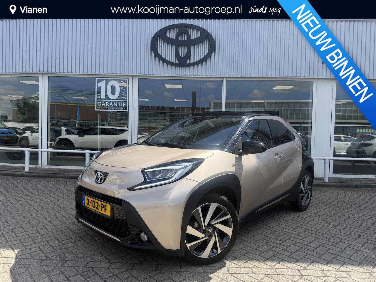 Toyota Aygo X - 1.0 VVT-i MT Premium met Cabriodak, JBL, All season, 1e eigenaar, NL auto, slechts 3488KM! - AutoWereld.nl