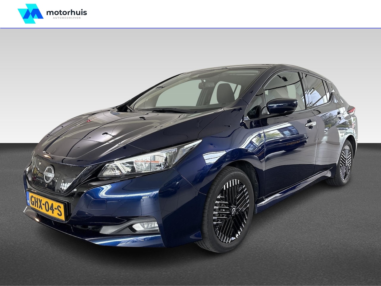 Nissan LEAF - N-Connecta 39 kWh | Parkeersensoren | Camera | Apple Carplay & Android Auto | Stoelverwarm - AutoWereld.nl