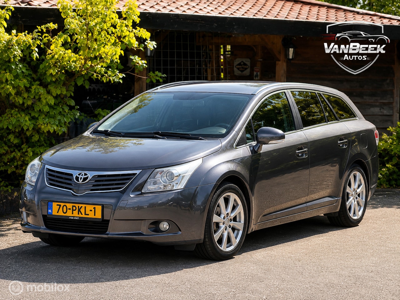 Toyota Avensis - 2.0 VVTi Executive Business 2.0 VVTi Executive Business - AutoWereld.nl