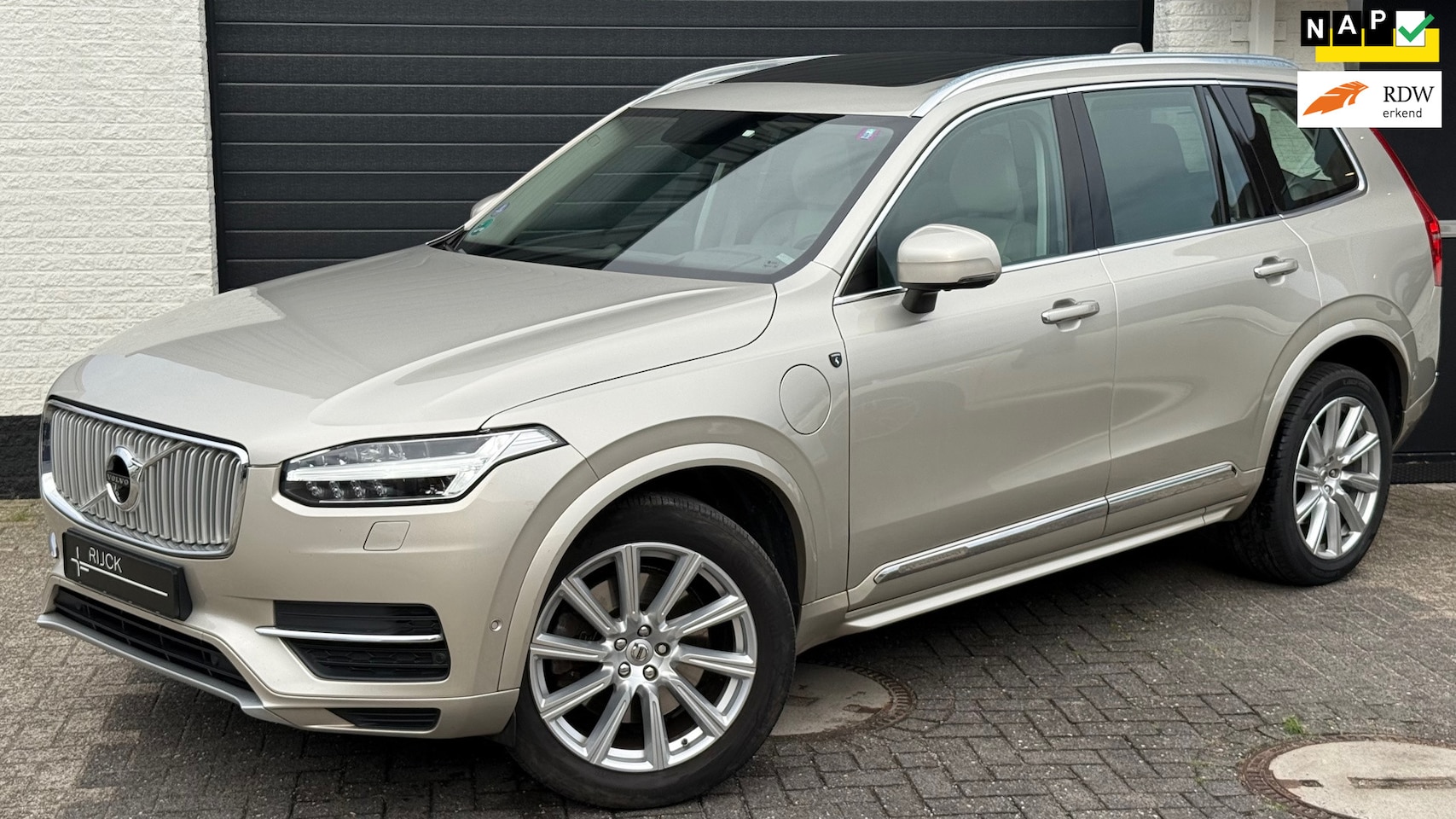 Volvo XC90 - 2.0 T8 Twin Engine AWD Inscription | B&W | Pano | 360° | HUD | ACC | 7P | Dealer OH - AutoWereld.nl