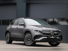 Mercedes-Benz EQA - 350 4MATIC AMG Line 67 kWh Panodak Headup Trekhaak 360View Widescreen Sfeerverlicht 1800KG