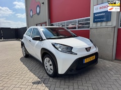 Toyota Aygo X - 1.0 VVT-i MT, Carplay, Bluetooth, Navigatie, Cruise control, 1e eigenaar, Boekjes aanwezig