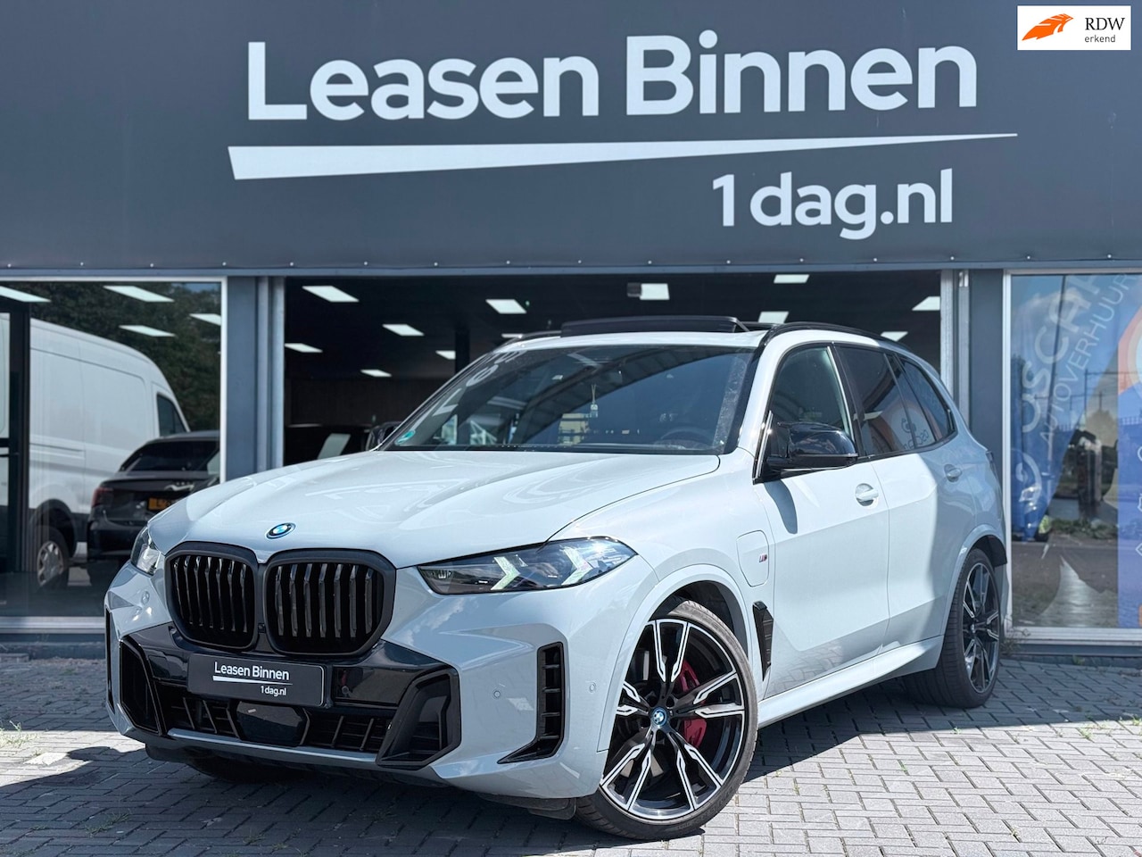 BMW X5 - XDrive50e B&W|PANO|360|Blindspot|Stoelventilatie - AutoWereld.nl