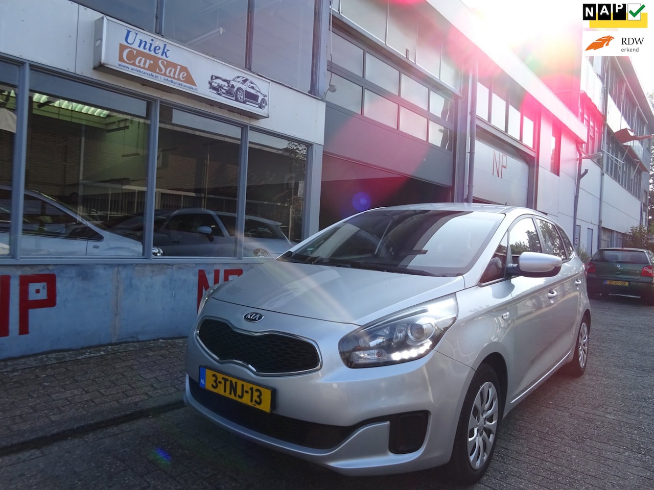 Kia Carens - 1.6 GDi First Edition 1.6 GDi First Edition - AutoWereld.nl