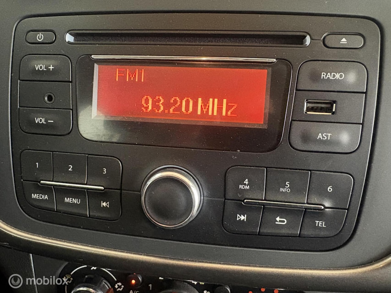 Dacia Logan MCV - 0.9 TCe 10th Anniversary APK - Airco - Cruise - NAP - CV+AB - Elec.Ramen - Dealer onderhou