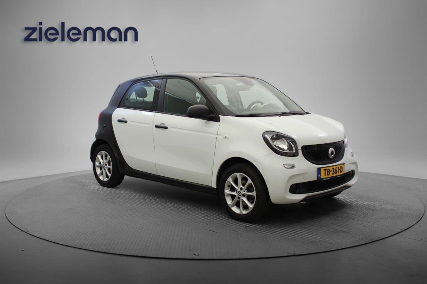Renault Twingo - 1.0 5 Deurs - Airco, Cruise - AutoWereld.nl