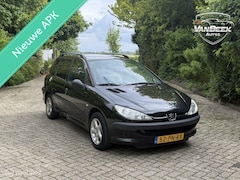 Peugeot 206 SW - 1.4 X-line apk airco