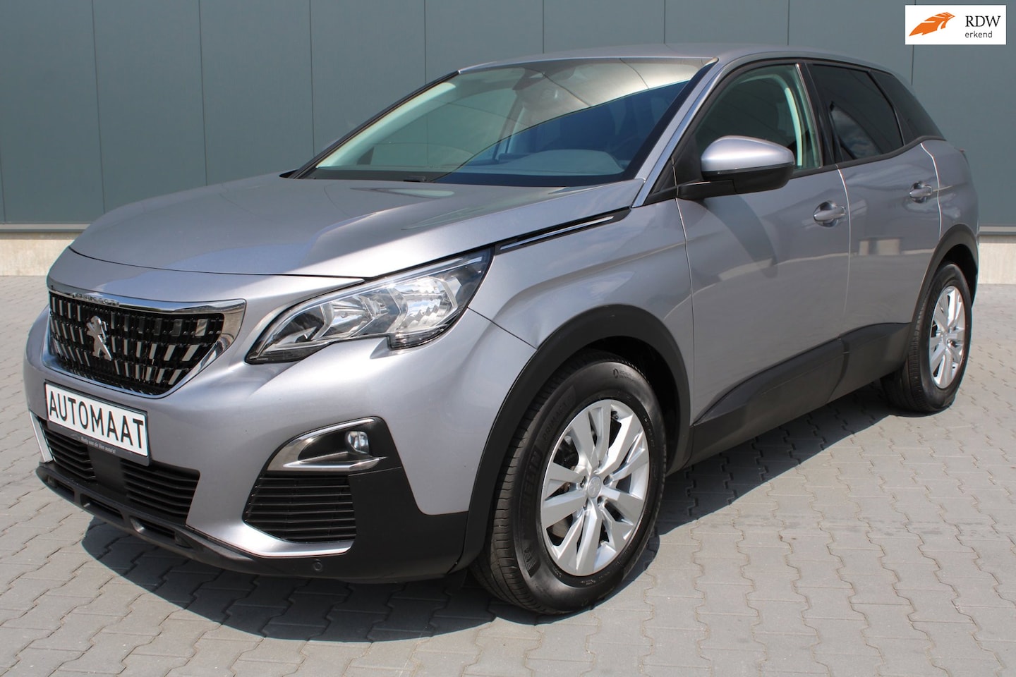 Peugeot 3008 - 1.2 PureTech Active AUTOMAAT NIEUWE DISTRIBUTIERIEM - AutoWereld.nl