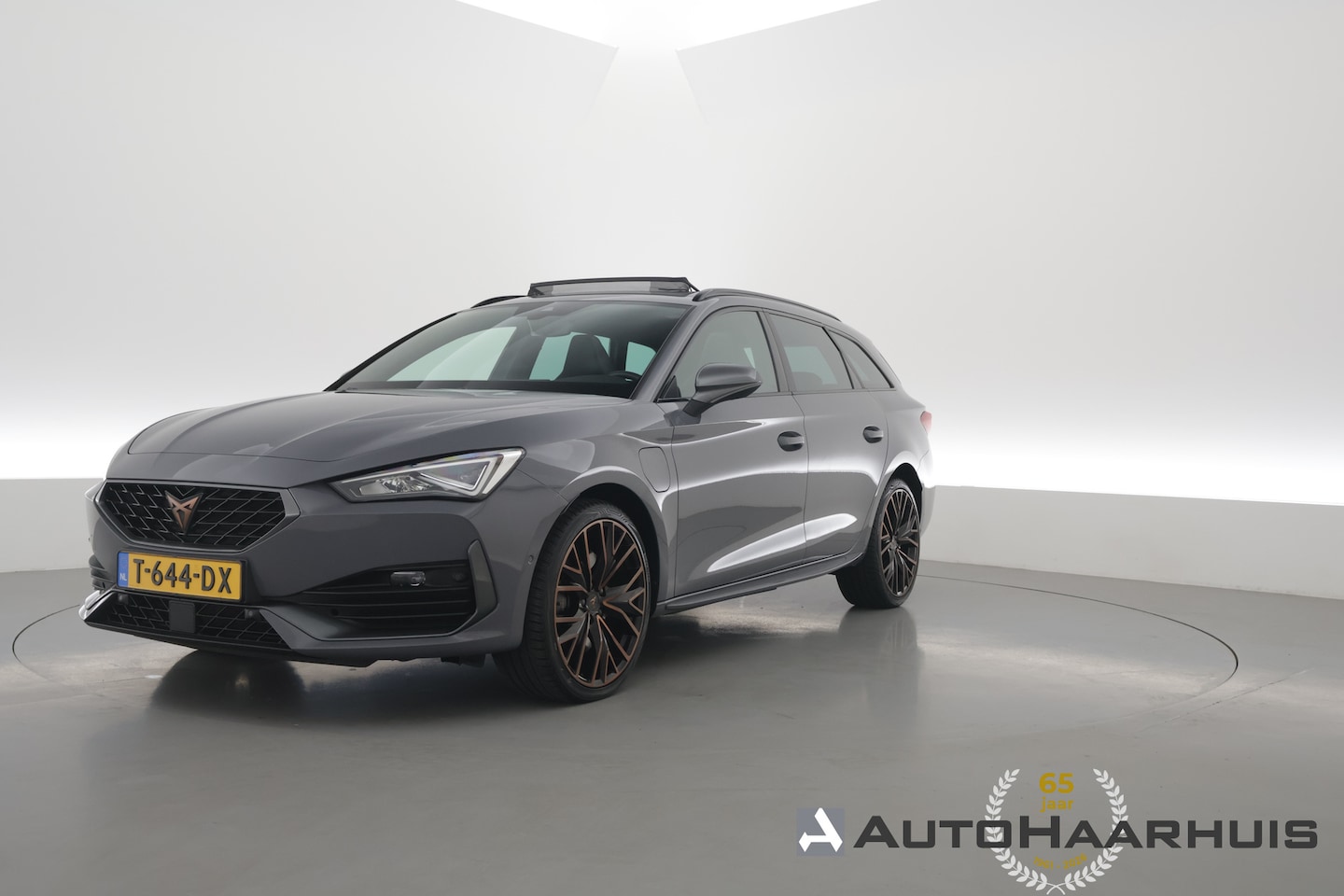 CUPRA Leon Sportstourer - 1.4 e-Hybrid VZ Copper Edition | Rijklaar!! | Pano | Sportstuur | Adapt. Cruise | Keyless - AutoWereld.nl