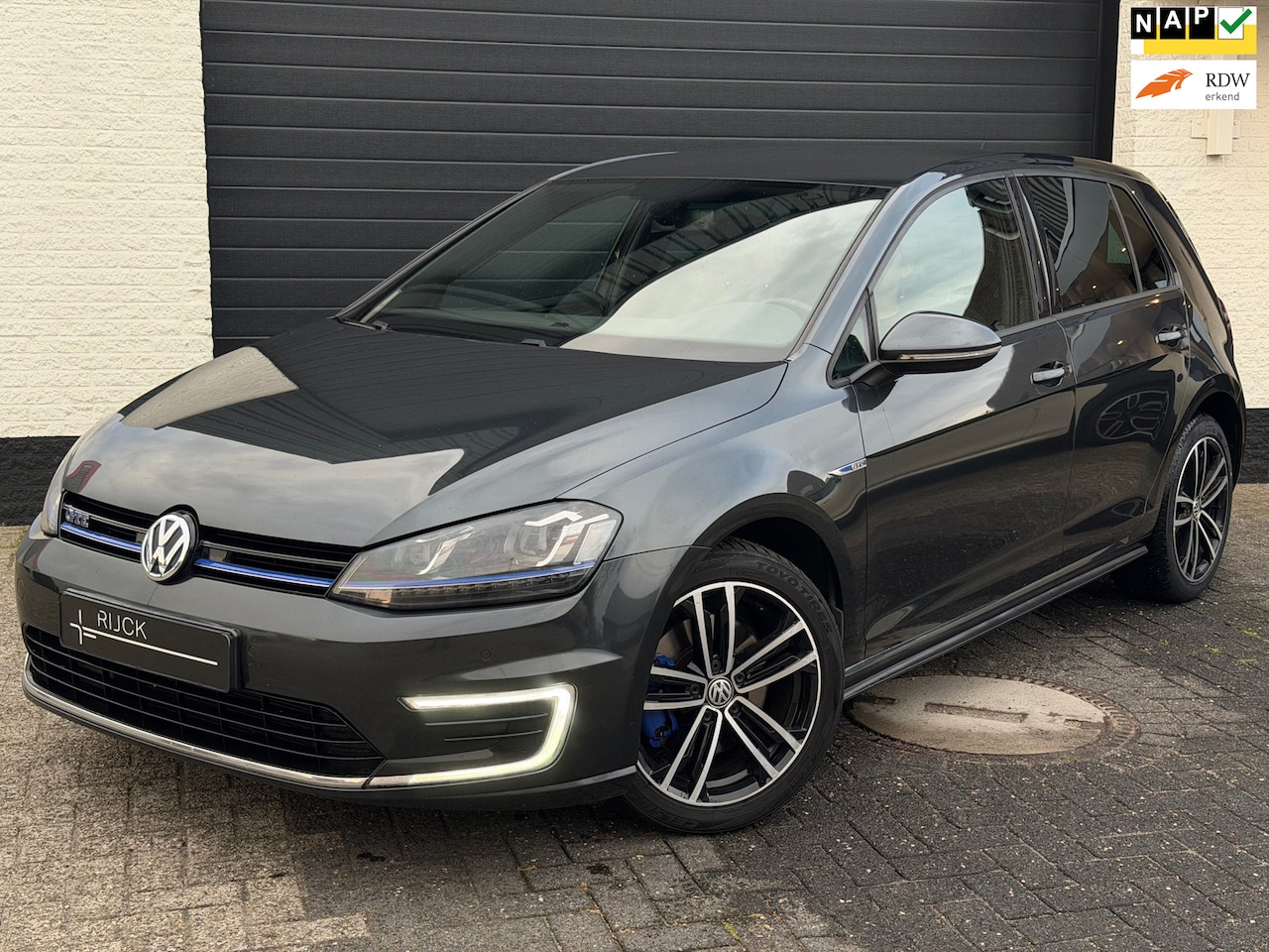 Volkswagen Golf - 1.4 TSI GTE| DSG | ACC | 18” | Navi | Xenon | PDC | NAP - AutoWereld.nl