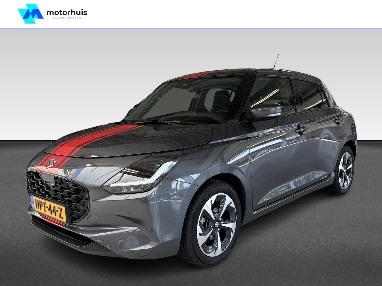 Suzuki Swift - 1.2 Style Smart Hybrid | Camera | Navi | Parkeersensoren Achter | Stoelverwarming | Apple - AutoWereld.nl