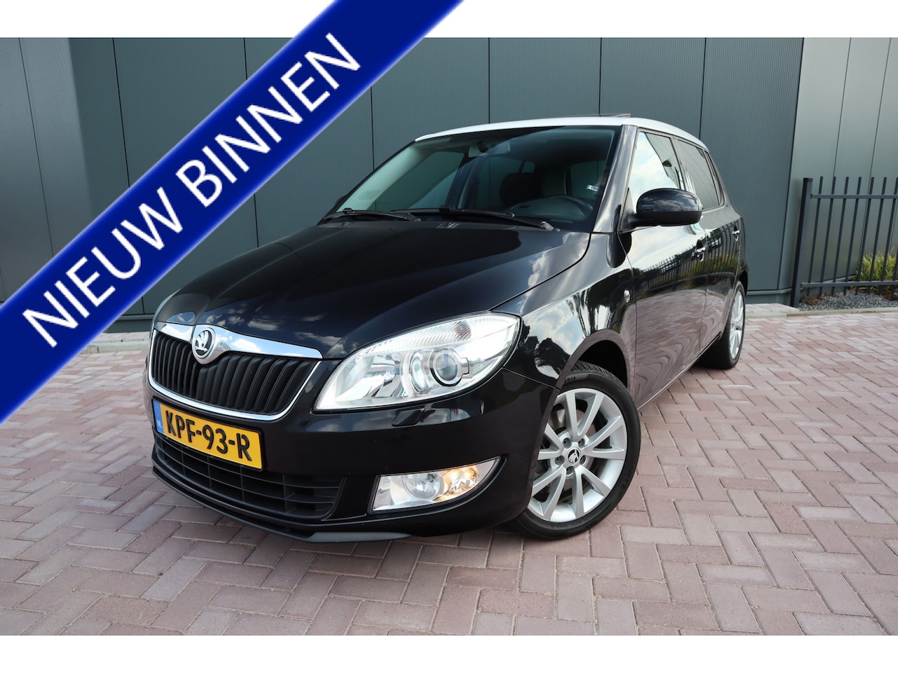 Skoda Fabia - 1.2 TSI Ambition Automaat Schuifdak Sportstoelen Stoelverwarming  Etc. Etc. - AutoWereld.nl
