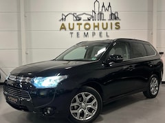 Mitsubishi Outlander - 2.0 PHEV Instyle Nap Airco Pano Cruise Keyless Trekhaak Leder Carplay
