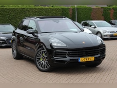 Porsche Cayenne - 3.0 E-Hybrid / Panoramadak / Camera / Head-up / Leder / 21'' / Luchtvering / Bose / Sportu