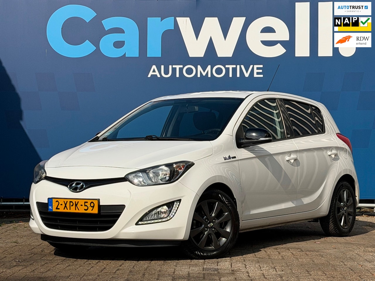 Hyundai i20 - 1.2i Go!|1e Eigenaar|Airco|Cruise|Bleutooth|ElektrischeRamen|LMV|N.A.P|VolledigOnderhouden - AutoWereld.nl