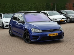 Volkswagen Golf - 2.0 TSI R 4Motion / Panoramadak / Camera / Leder / Sterrenhemel / Remus uitlaat / 19'' / N