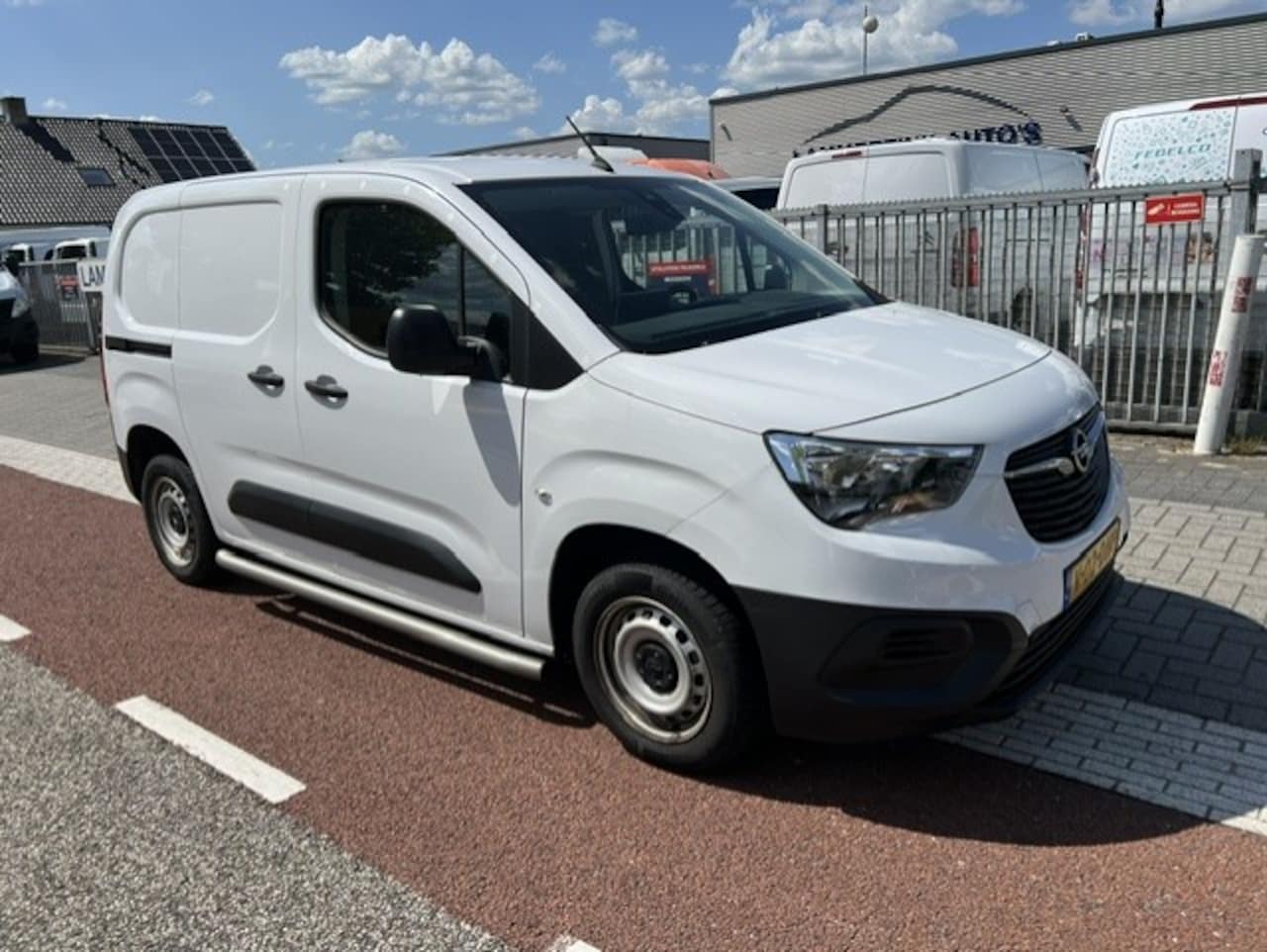 Opel Combo - 1.5 BlueHDi 100 AIRCO KLIMA NAVI SCHUIFDEUR EURO6 - AutoWereld.nl