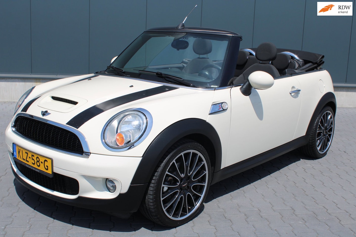 MINI Cabrio - 1.6 Cooper S CABRIO 175 PK 1e Eigenaar - AutoWereld.nl