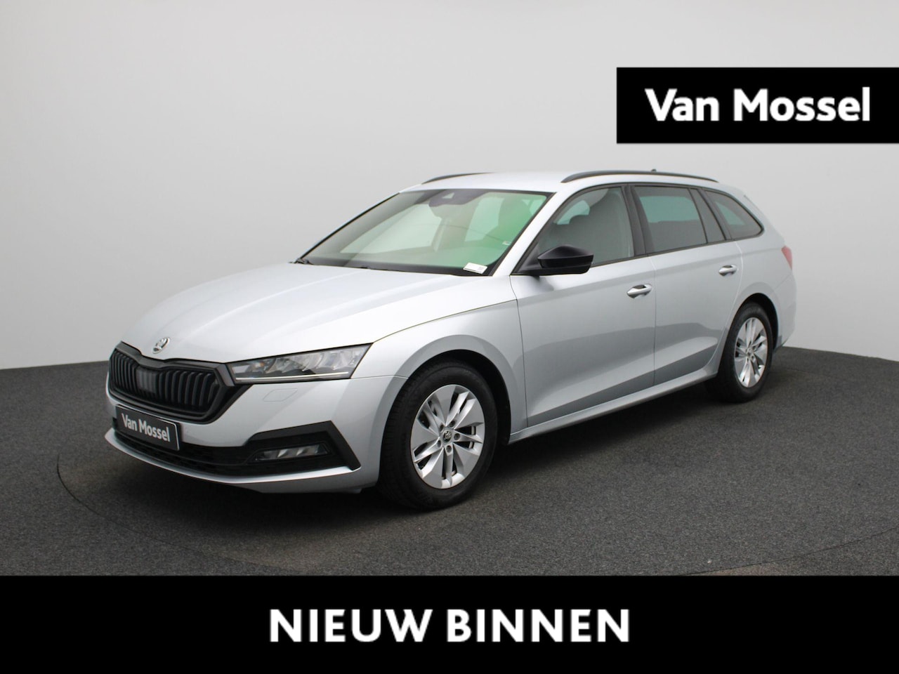 Skoda Octavia Combi - 2.0 CRTDI 110kW DSG7 Clever | Automaat | Stoelverwarming | Achteruitrijcamera | Parkeersen - AutoWereld.nl
