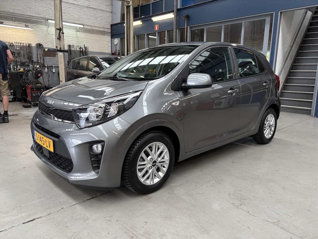 Kia Picanto - 1.0 DPi 67pk 4-zits DynamicLine | Apple carplay / Android auto | Camera | Cruise control | - AutoWereld.nl