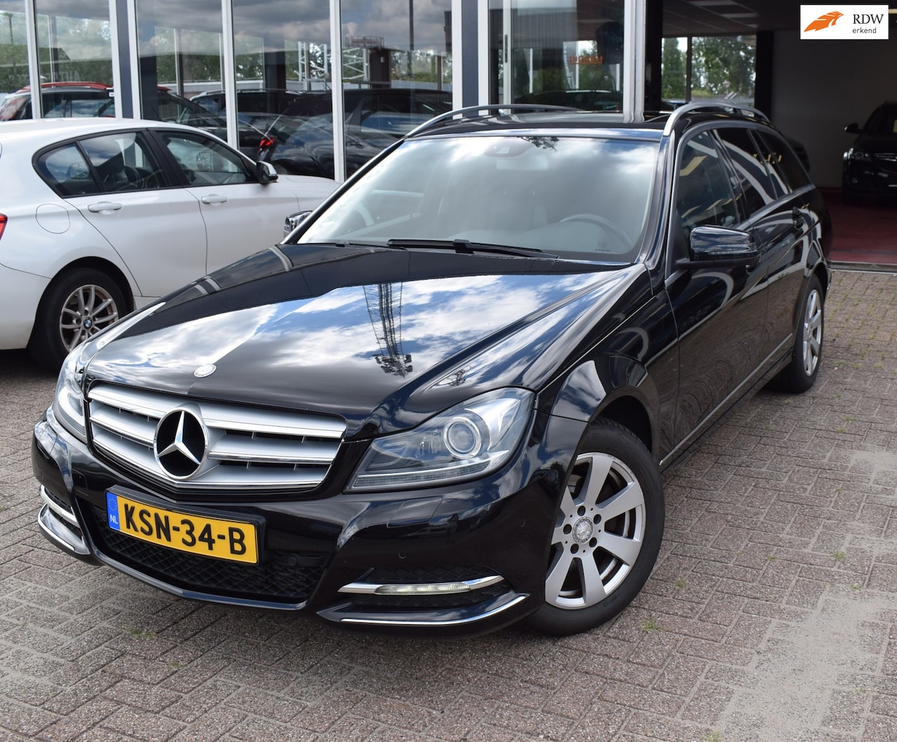 Mercedes-Benz C-klasse Estate - 180 DAKRAAM|CLIMATE CONTROL|CRUISE CONTROL|STOELVERWARMING | DEALER ONDERHOUDEN - AutoWereld.nl
