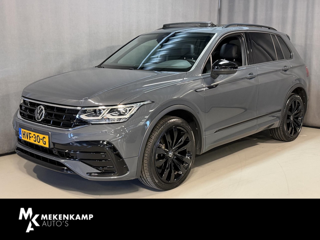 Volkswagen Tiguan - 2.0 TSI 4Motion R-Line Black Style 20"/VOL Leder + memory/Harman Kardon/Panoramadak/360 ca - AutoWereld.nl