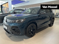 Volkswagen Tiguan - 1.5 eHybrid R-Line Edition 204 PK| Origineel Nederlands | 1e Eigenaar | Trekhaak | Panoram