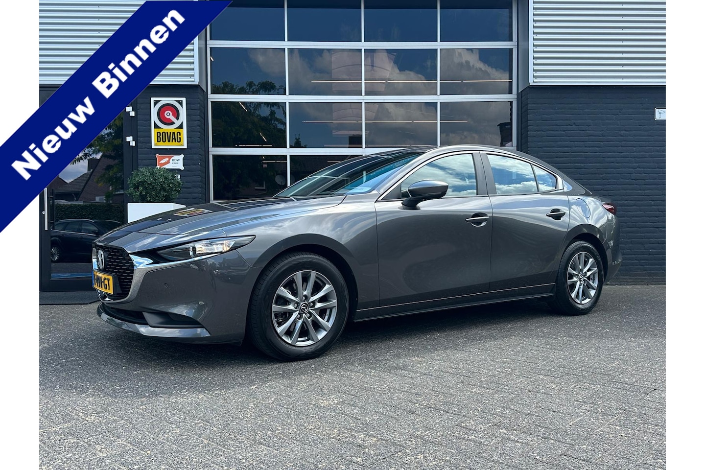 Mazda 3 - 2.0 e-SkyActiv-G M Hybrid, Automaat, Head-Up, Keyless, Navi, Camera, Trekhaak, Stoel/ Stuu - AutoWereld.nl