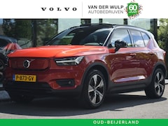 Volvo XC40 - Pro Single Motor 70kWh/231pk | Trekhaak | Schuifdak | Harman Kardon
