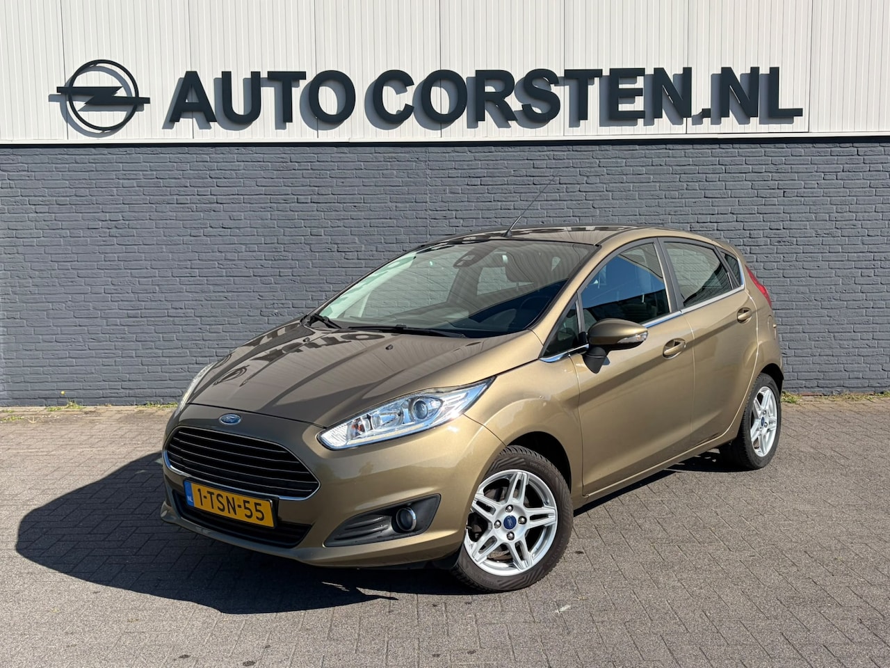 Ford Fiesta - 100PK 5Drs Navi Ecc Bluetooth Cruise Control Voorruitverwarming Pdc Titanium USB Lmv 15" I - AutoWereld.nl