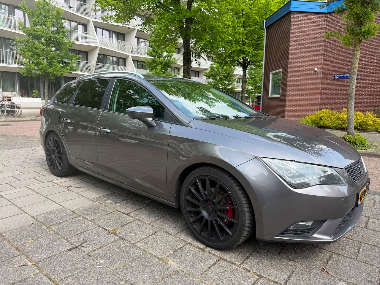 SEAT Leon - 1.6 TDI Style Ecomotive Cruise Climate - AutoWereld.nl